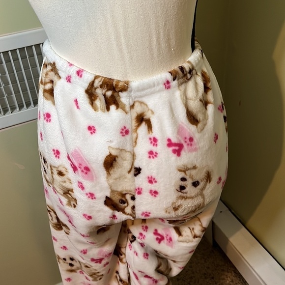 Puppies & paws furry lounge/ pajama Set - Picture 12 of 16